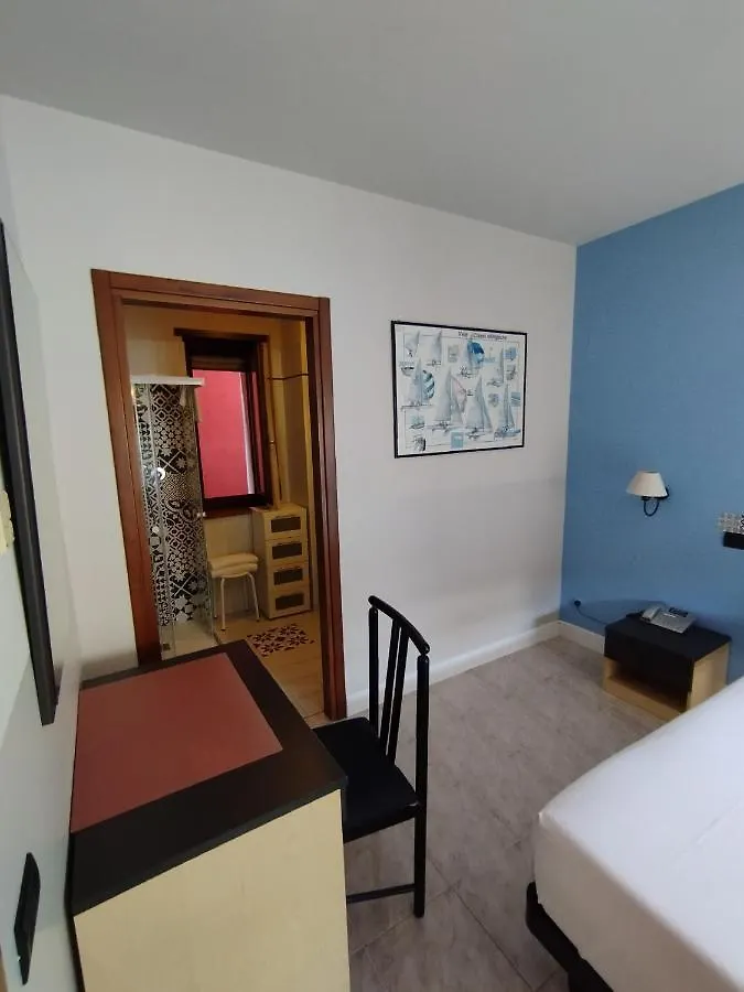 Hotel Milano San Giovanni Lupatoto 2*,  Italia